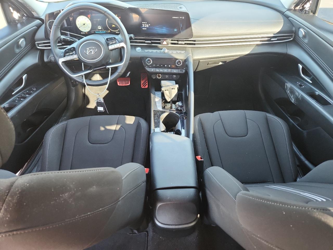 Hyundai ELANTRA Sel Image 7