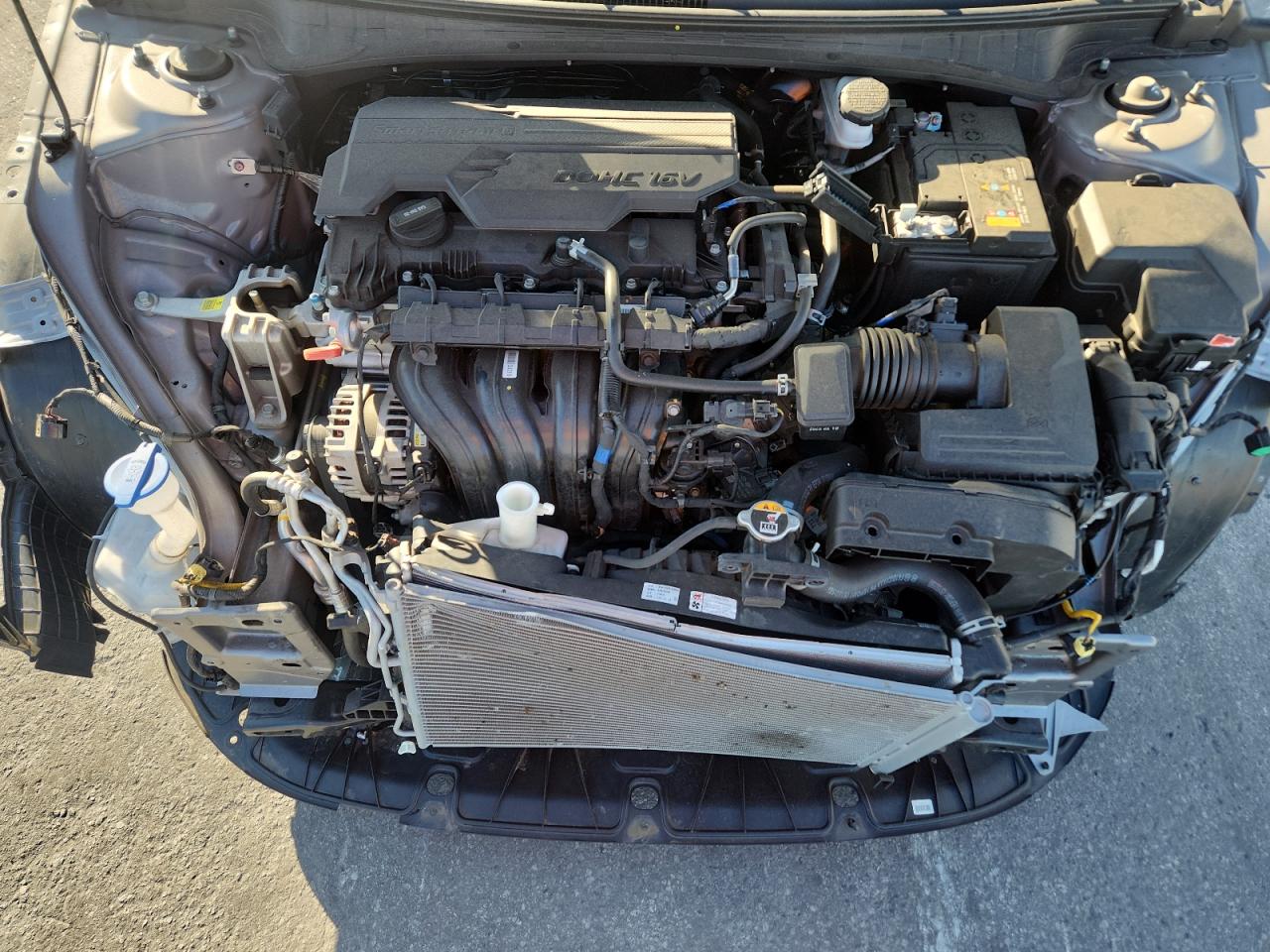 Hyundai ELANTRA Sel Image 10