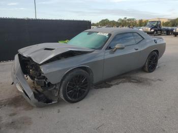  Salvage Dodge Challenger