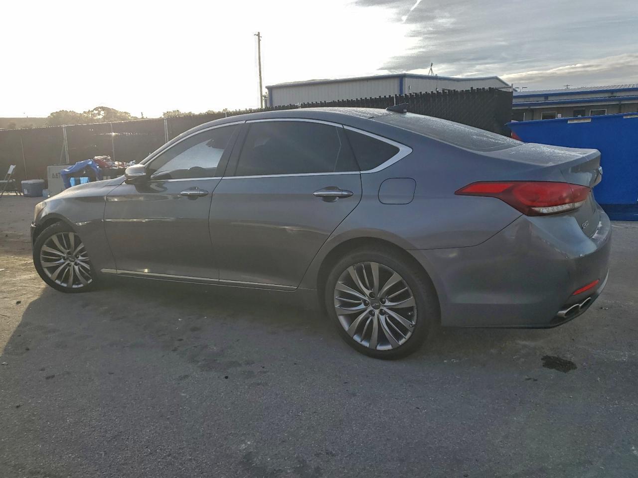 Hyundai Genesis 5.0l Image 2