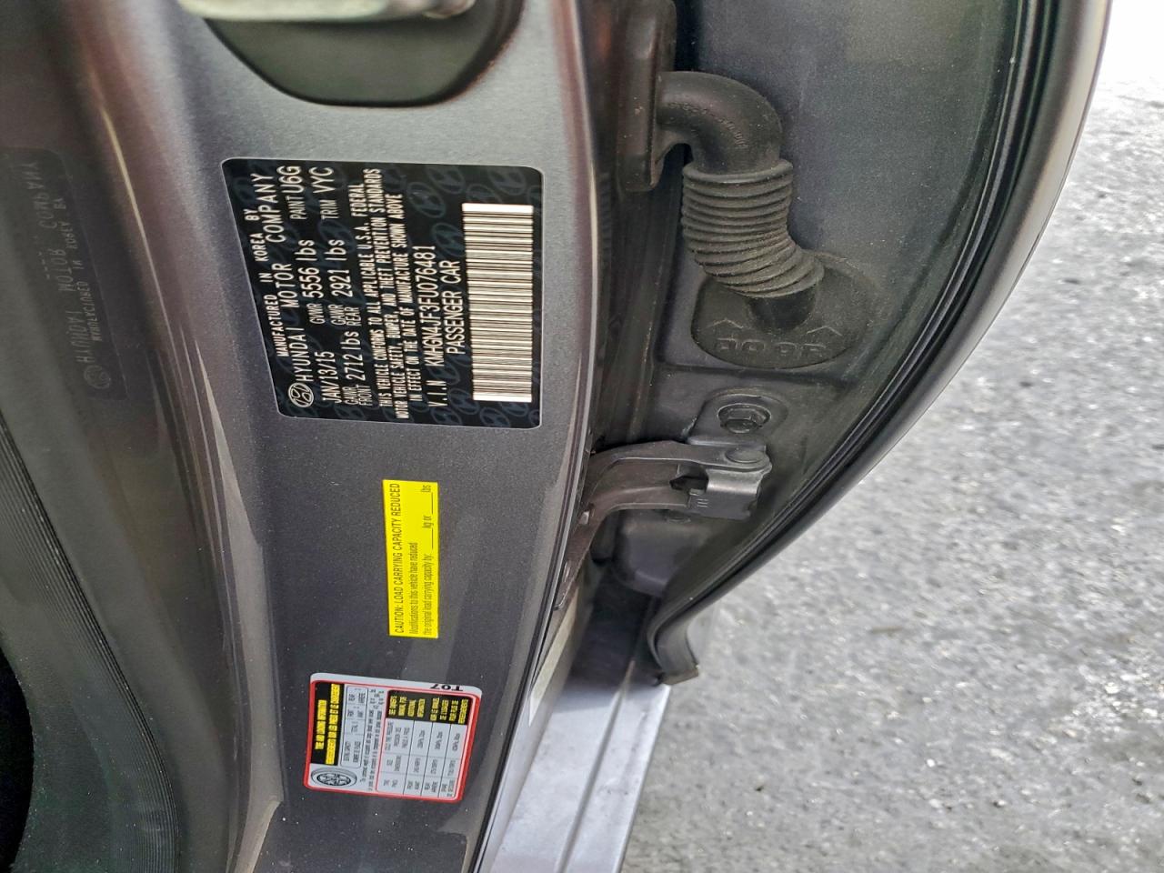 Hyundai Genesis 5.0l Image 4