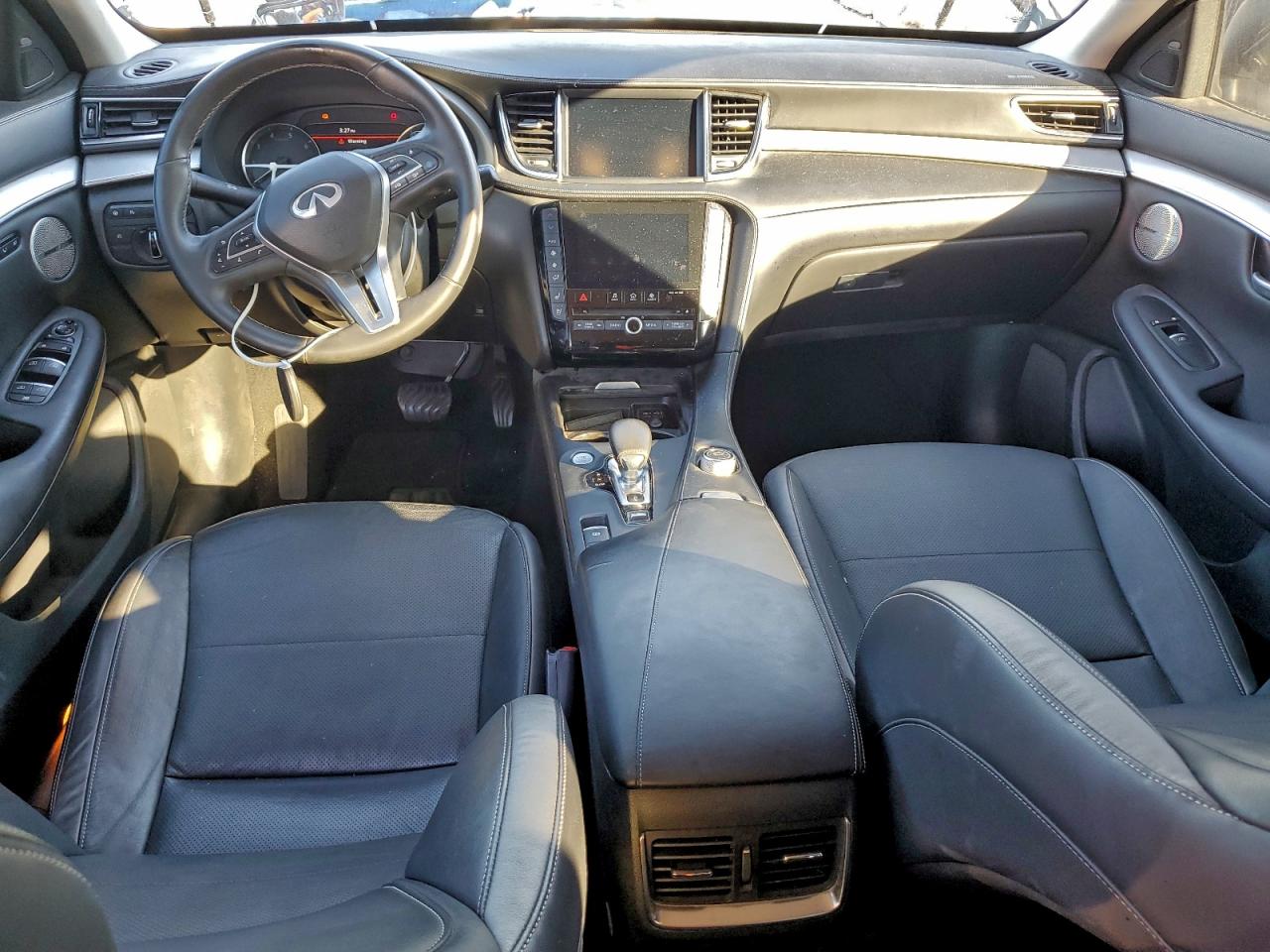 INFINITI Qx Essential Image 4