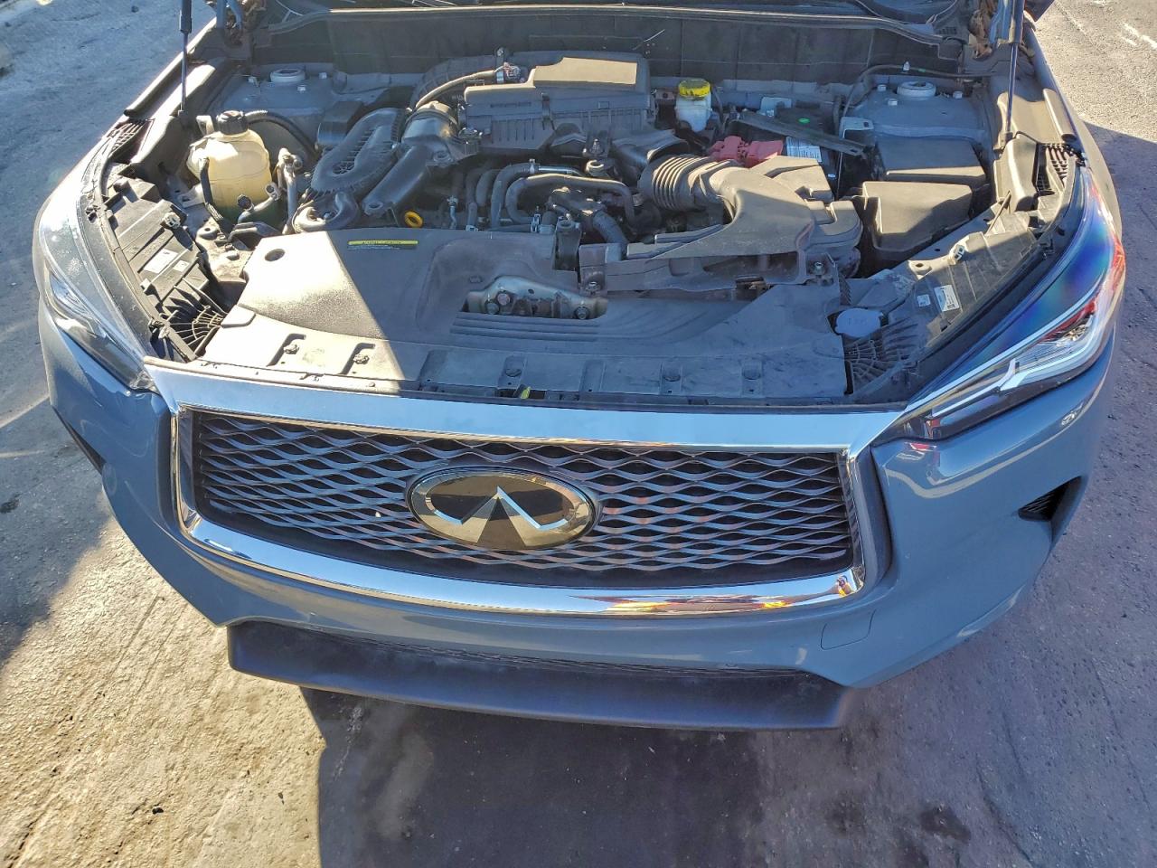 INFINITI Qx Essential Image 8