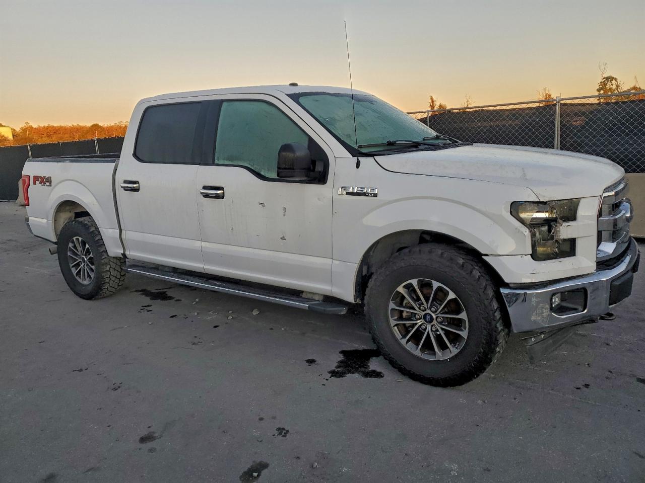 Ford F-150 Supercrew Image 8