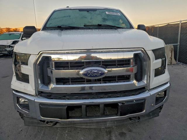 Ford F-150 Supercrew Image 7