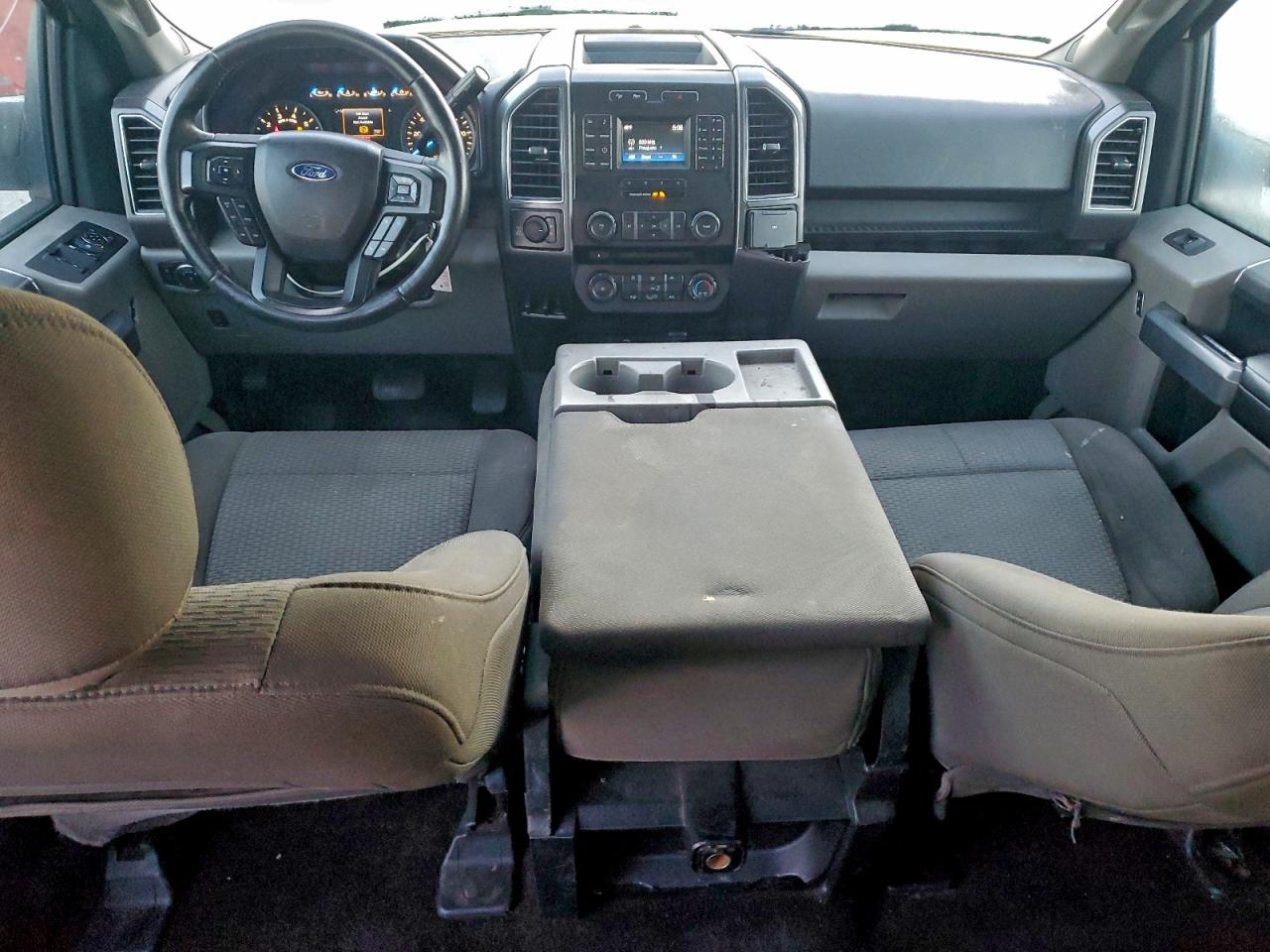 Ford F-150 Supercrew Image 12