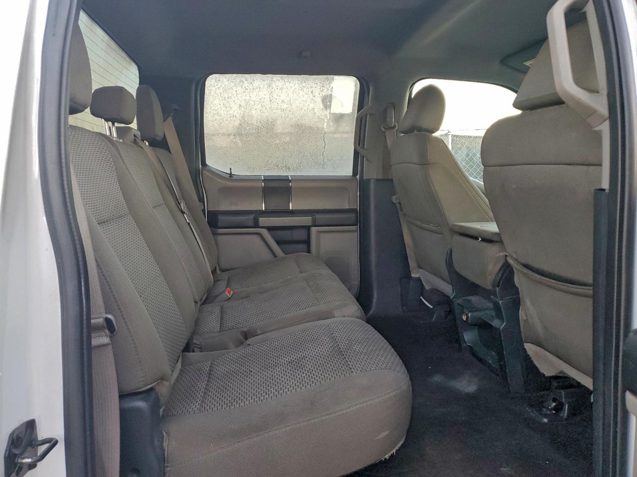 Ford F-150 Supercrew Image 4