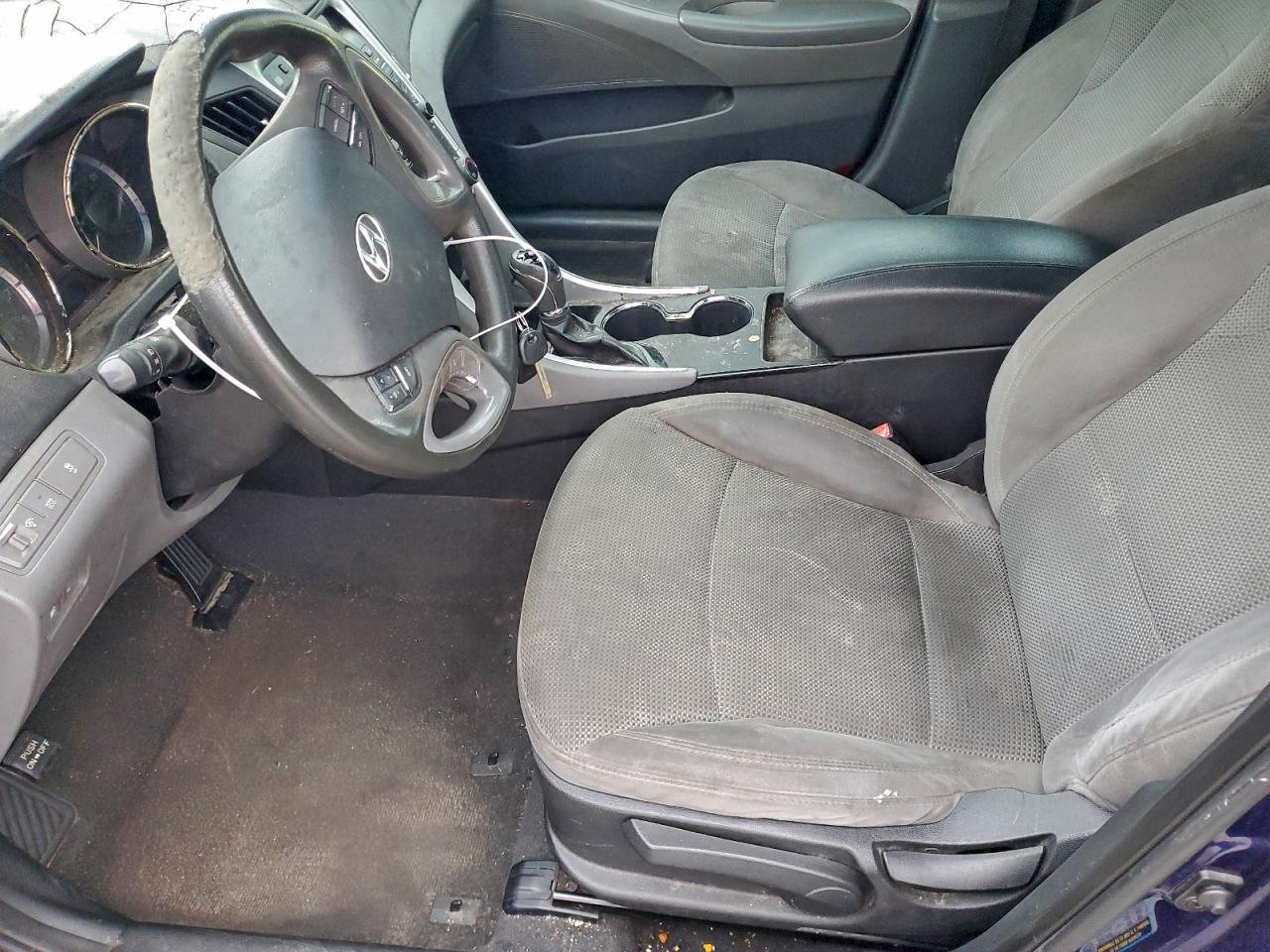 Hyundai SONATA Gls Image 5