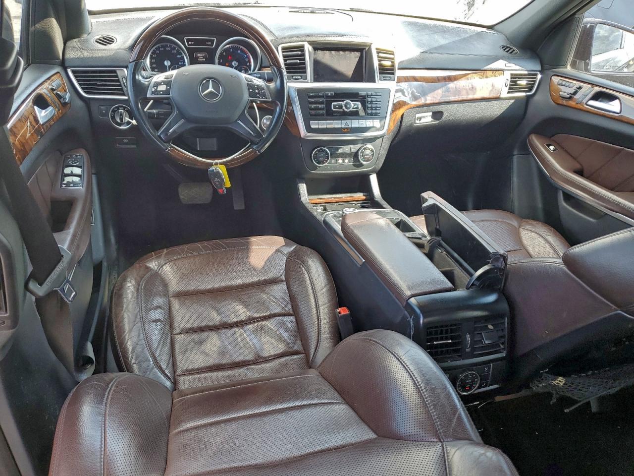 Mercedes-Benz G-Class 450 4matic Image 8