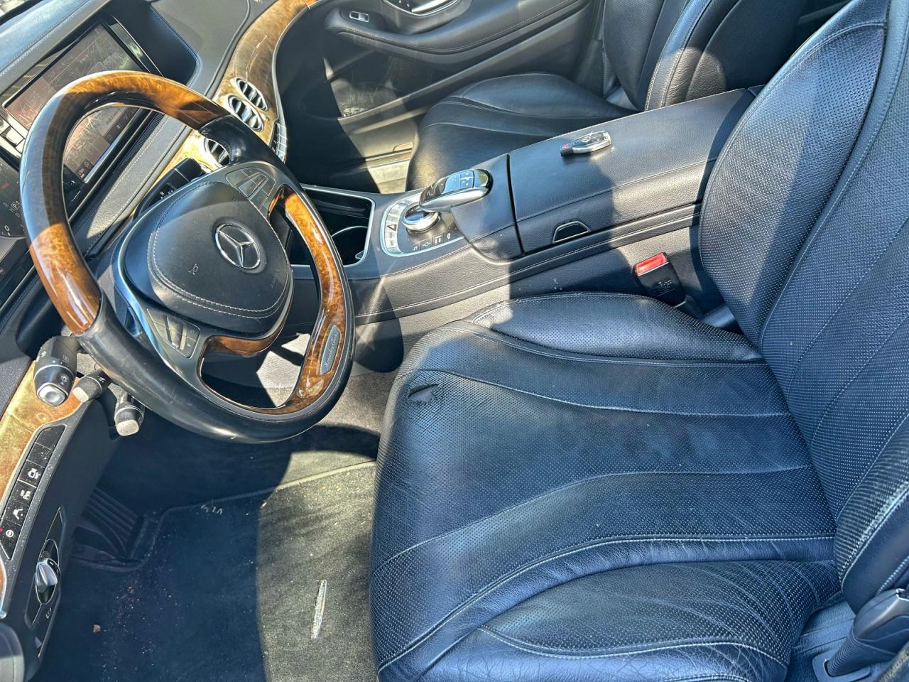 Mercedes-Benz S-Class 550 4matic Image 14