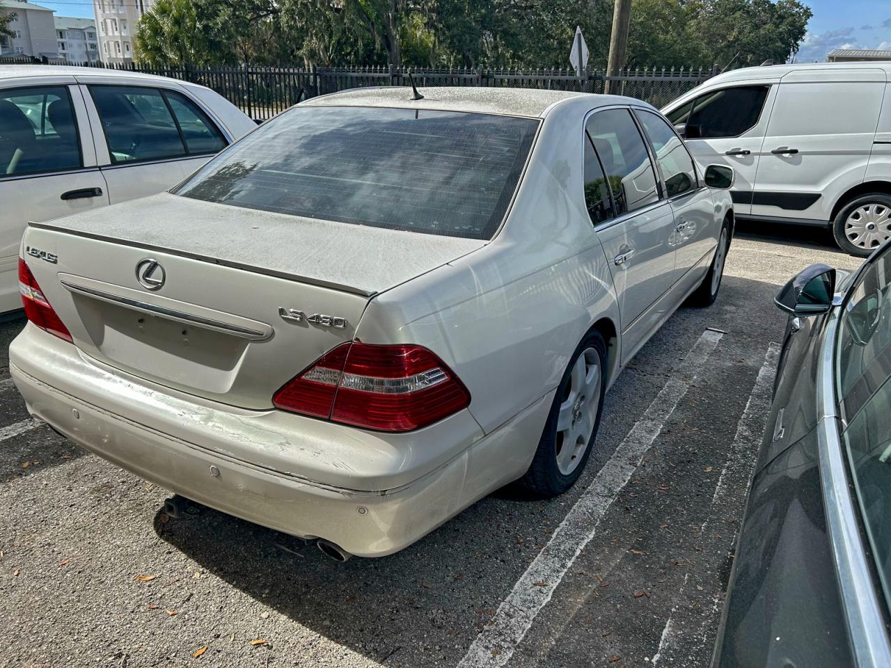 Lexus LS 430 Image 13