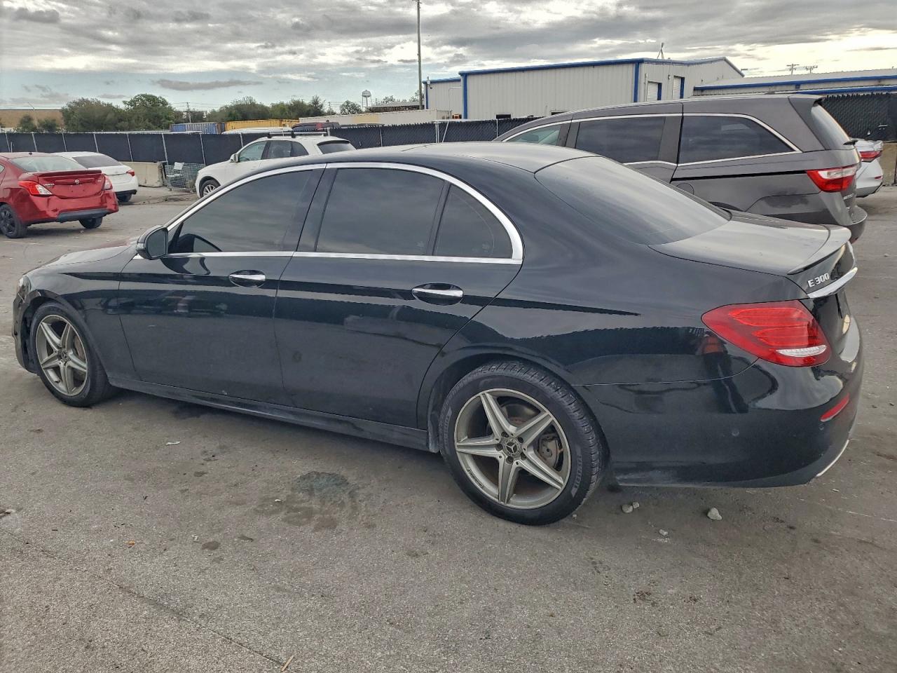 Mercedes-Benz E-Class 300 4matic Image 10