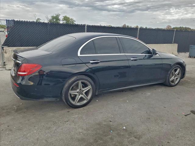 Mercedes-Benz E-Class 300 4matic Image 5