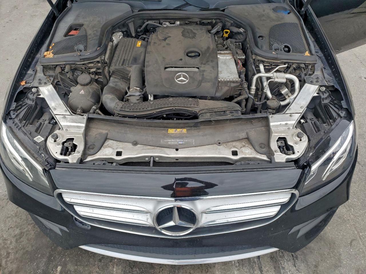 Mercedes-Benz E-Class 300 4matic Image 7