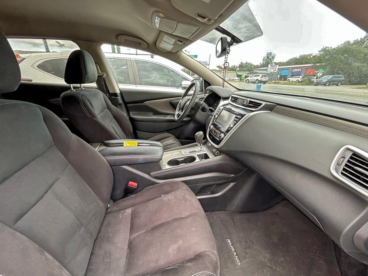 Nissan Murano S Image 2