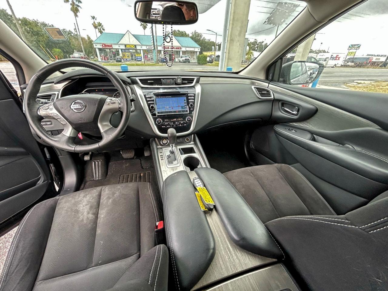 Nissan Murano S Image 6