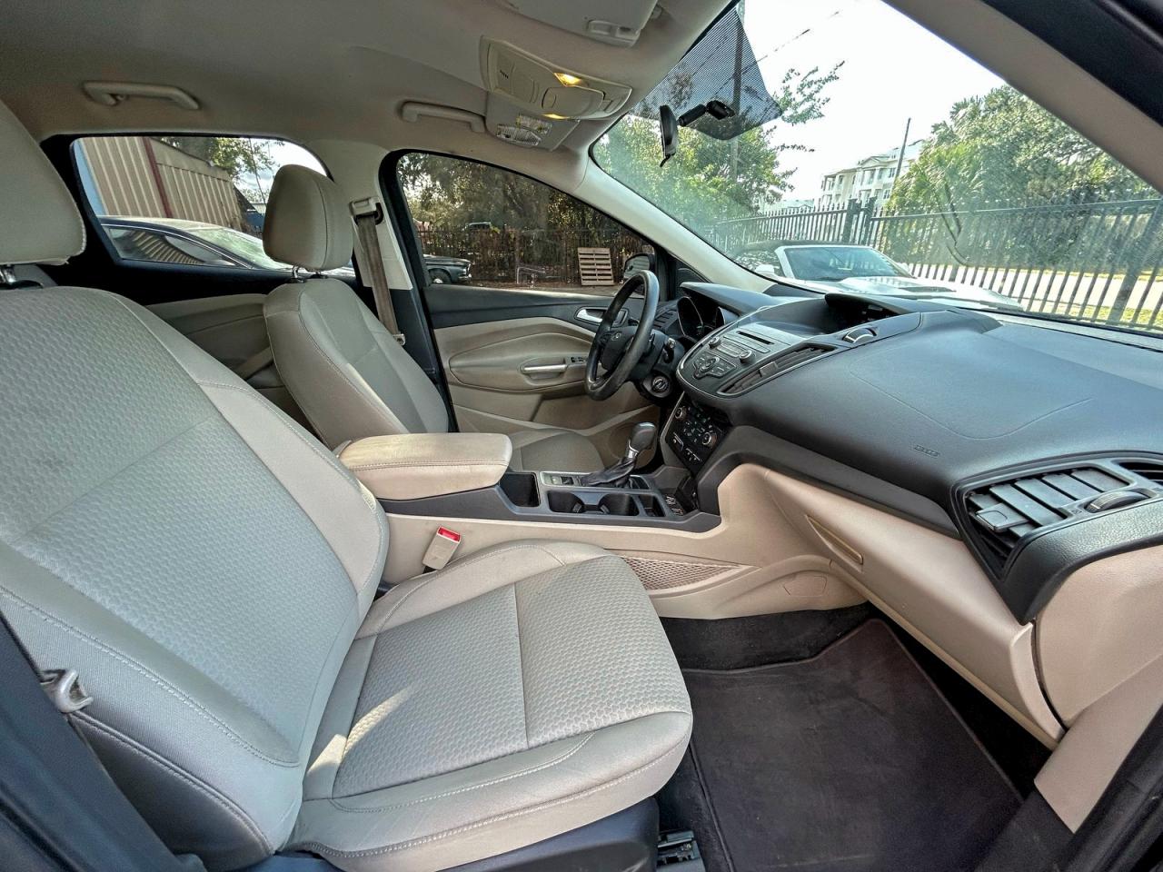 Ford Escape Se Image 3