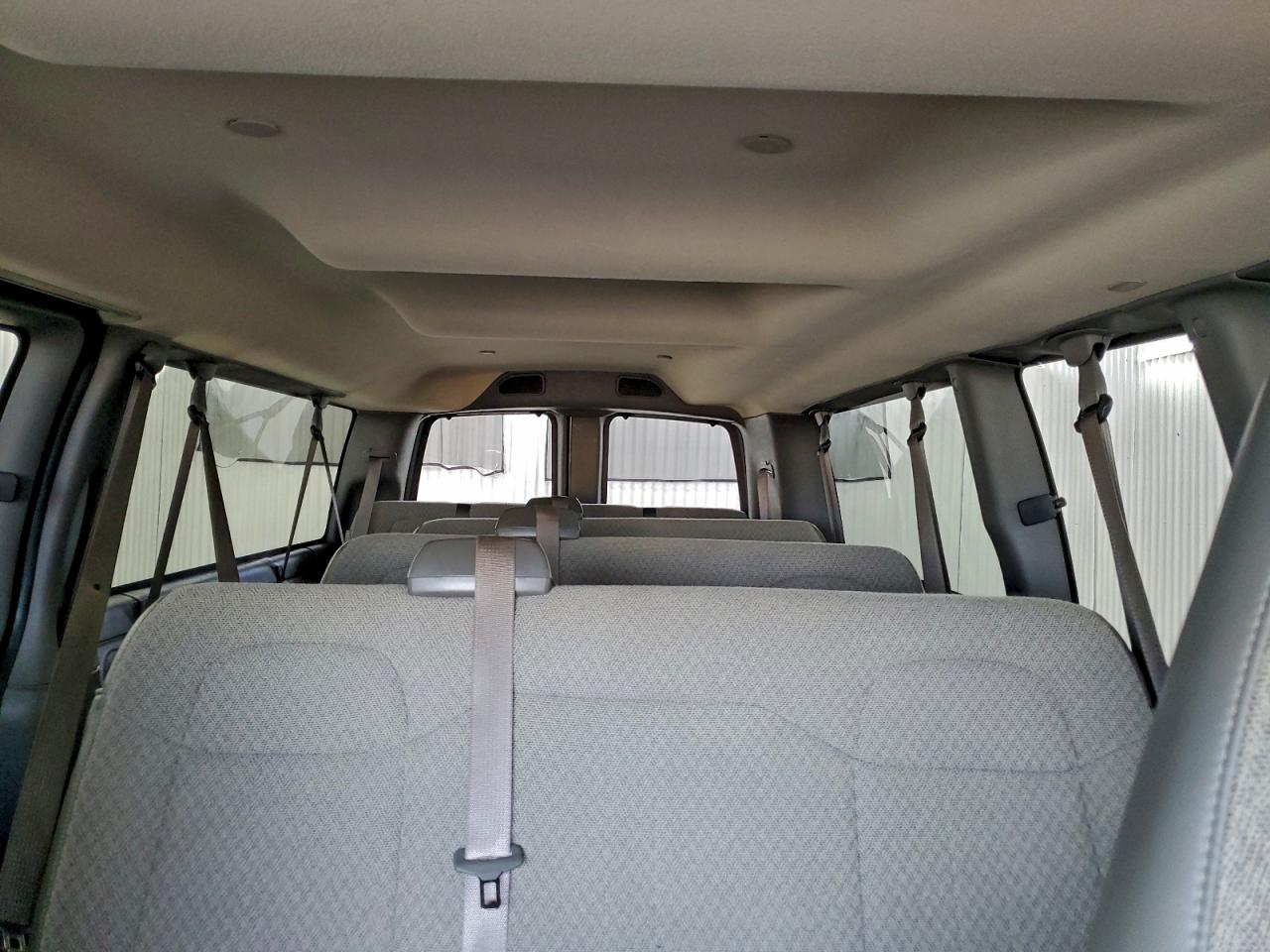 Chevrolet Express Lt Image 9