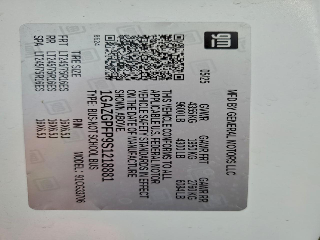 Chevrolet Express Lt Image 4