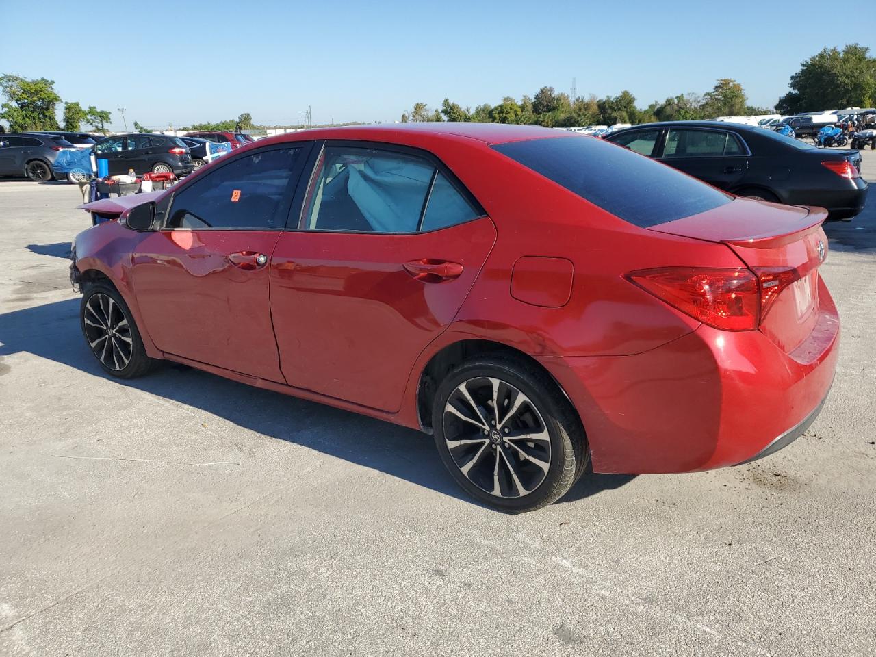 Toyota Corolla L Image 2