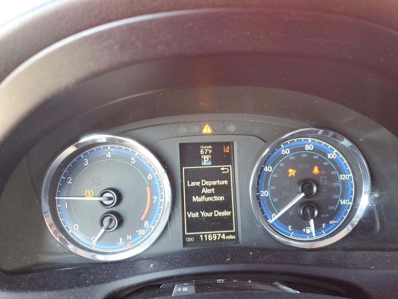 Toyota Corolla L Image 10