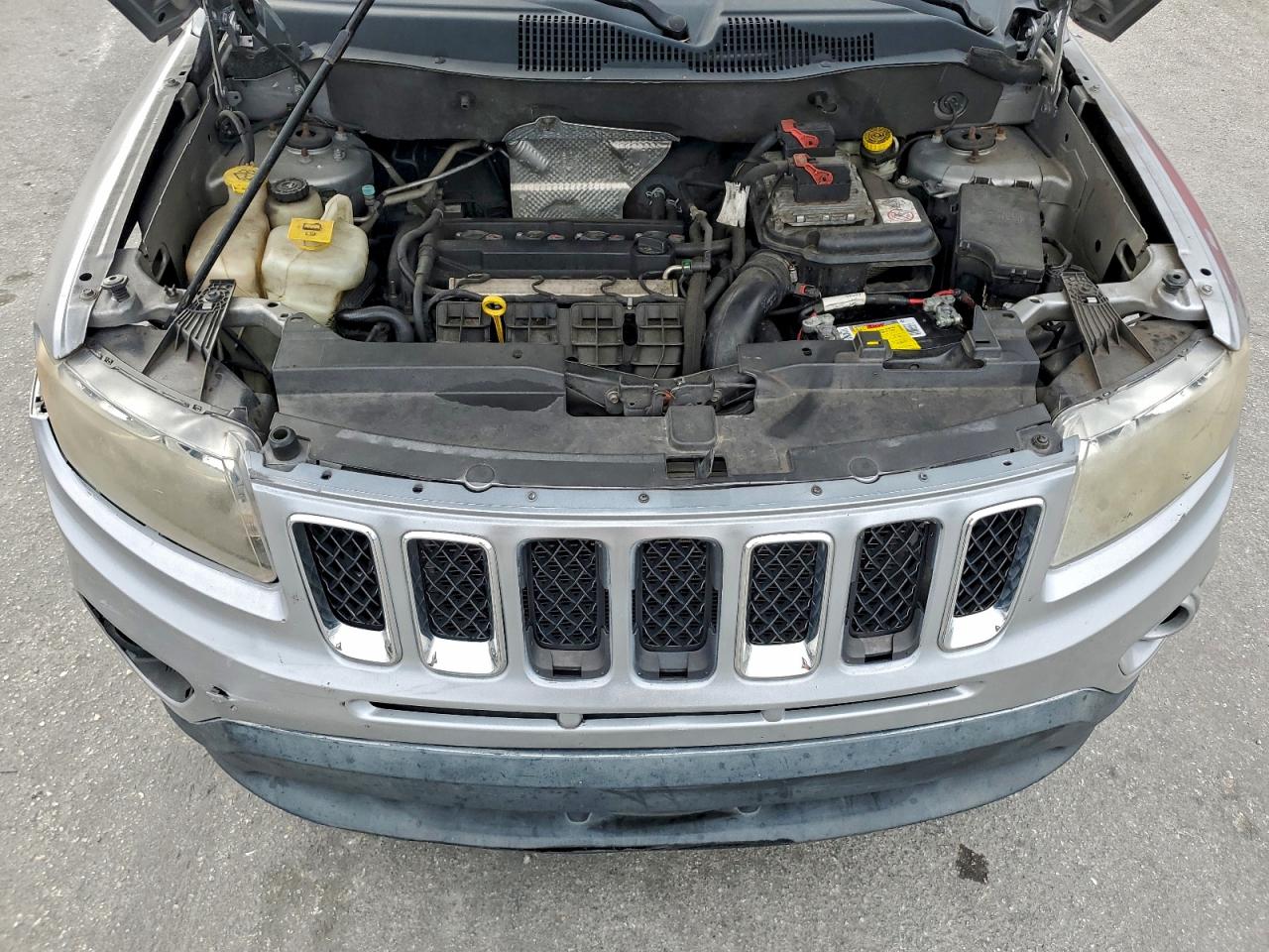 Jeep Compass Sport Image 12