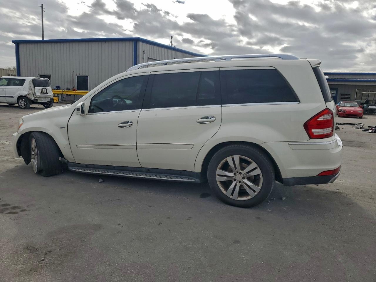 Mercedes-Benz G-Class 350 Bluetec Image 11