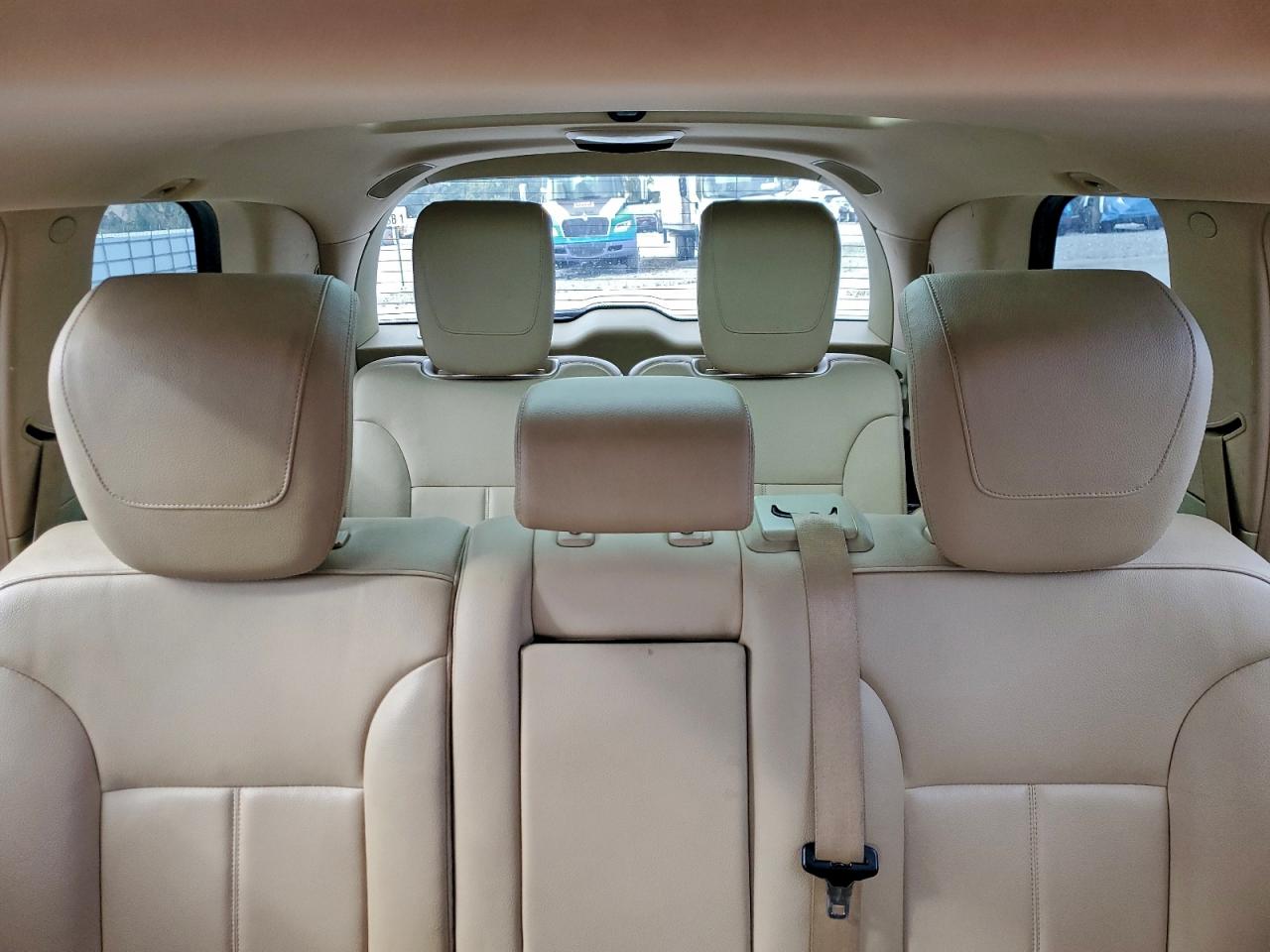 Mercedes-Benz G-Class 350 Bluetec Image 2