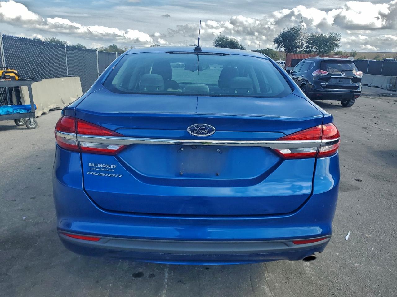 Ford Fusion S Image 5