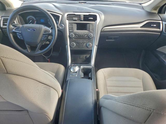 Ford Fusion S Image 10