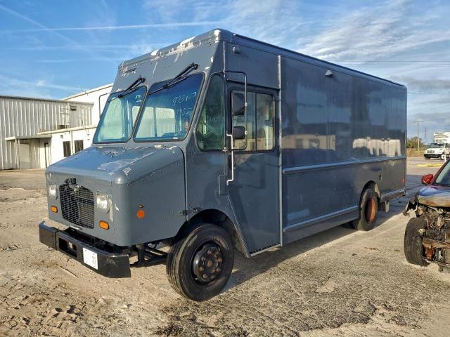  Salvage Freightliner Chassis M