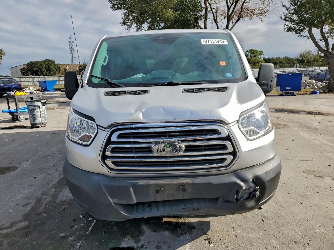 Ford Transit T-150 Image 7