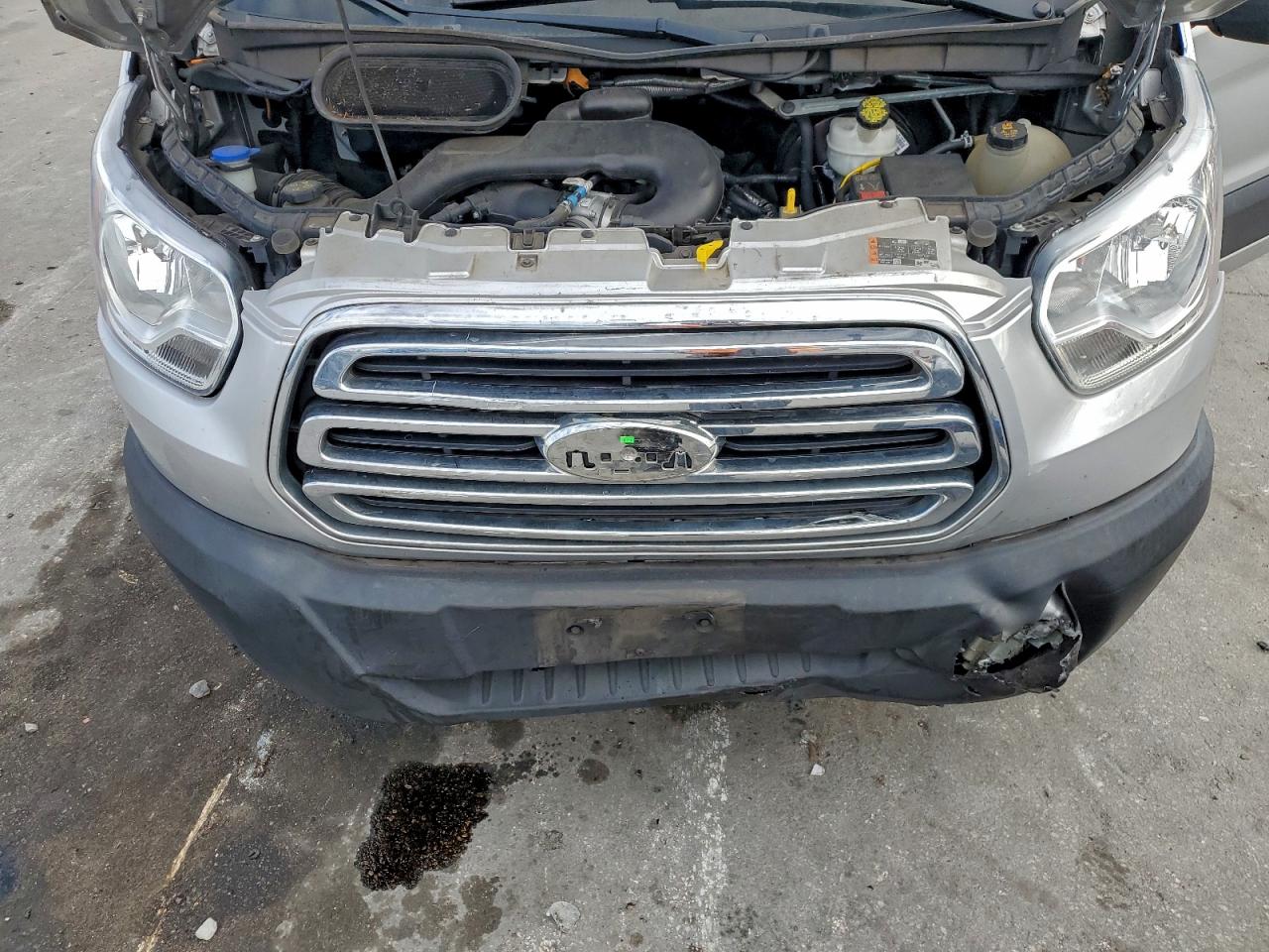 Ford Transit T-150 Image 11