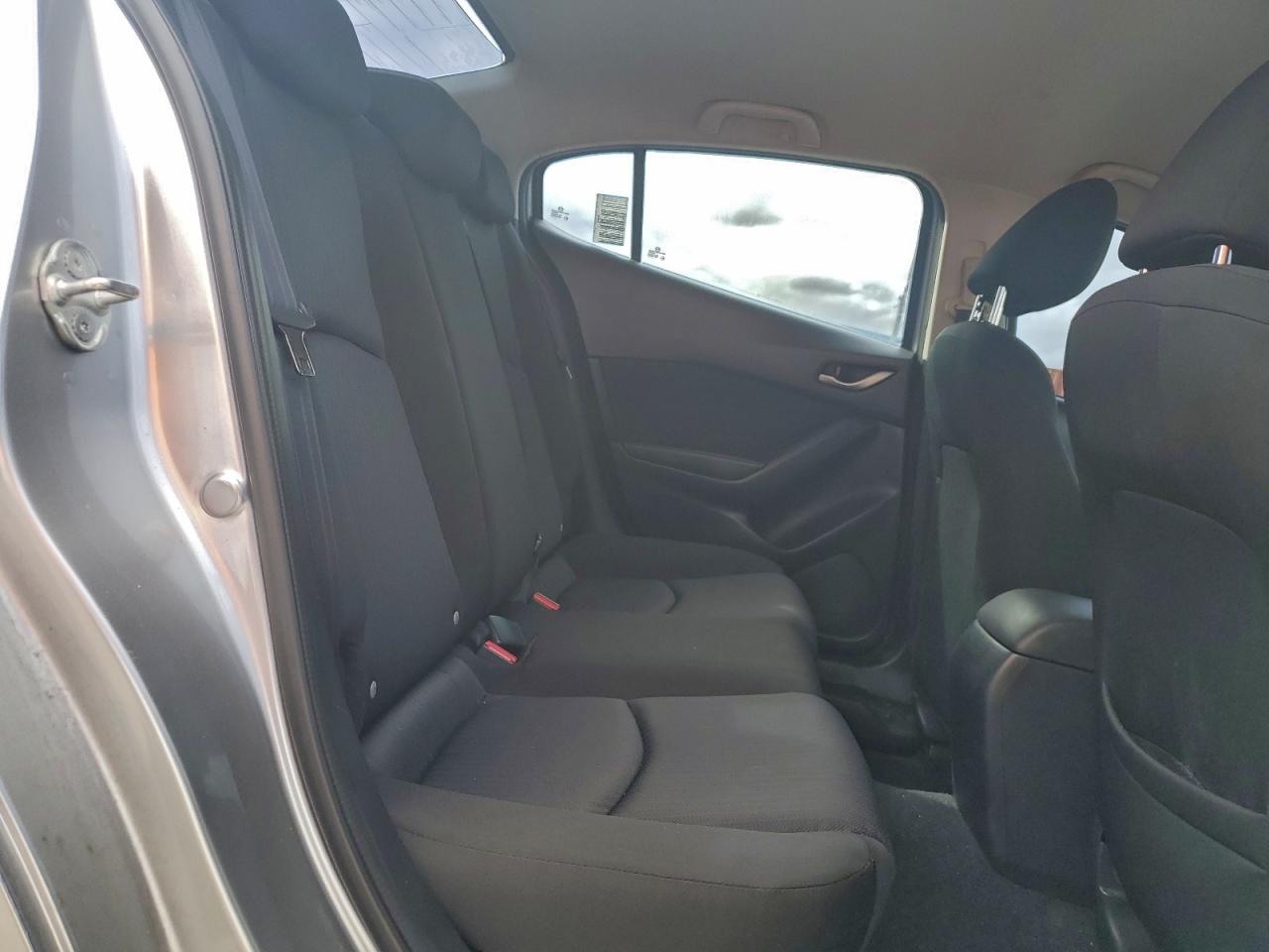 Mazda 3 Sport Image 2