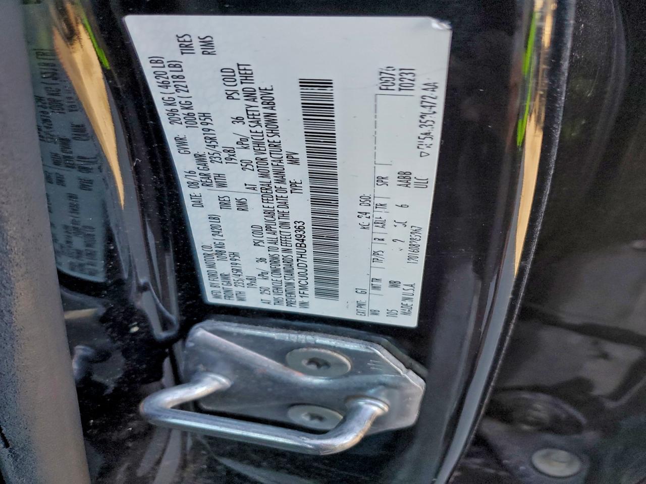 Ford Escape Titanium Image 13