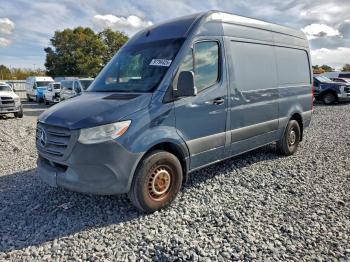  Salvage Mercedes-Benz Sprinter