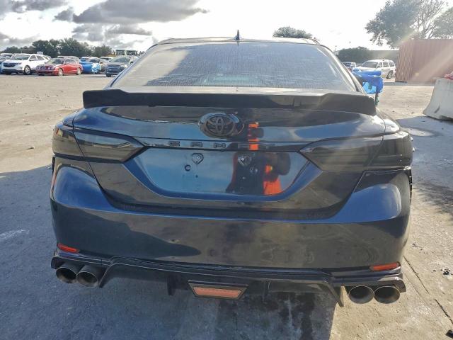 Toyota Camry L Image 8