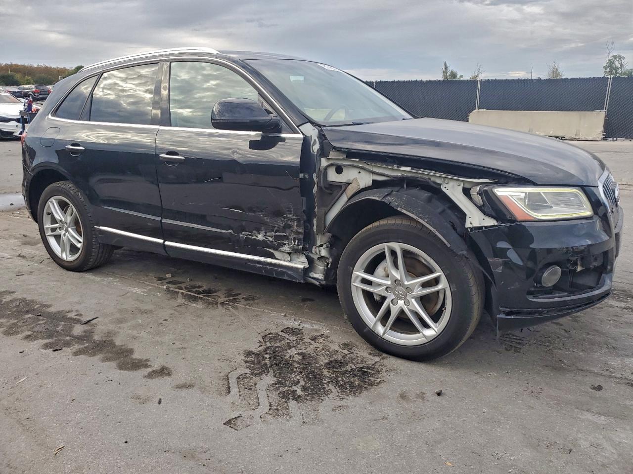 Audi Q5 Premium Plus Image 11