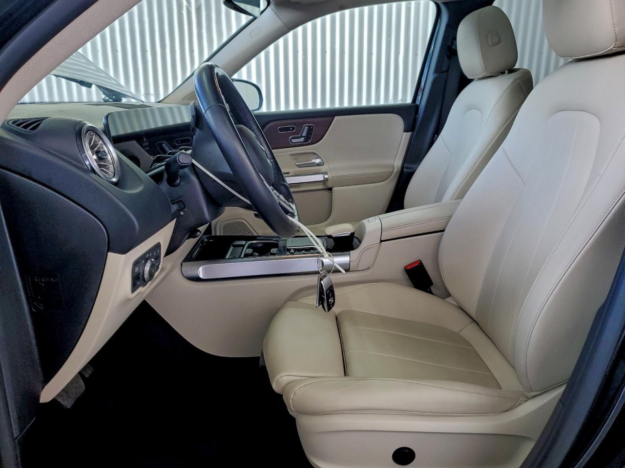 Mercedes-Benz GLB 250 4matic Image 11