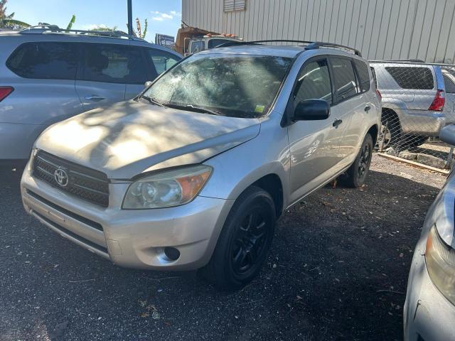Toyota RAV4 Image 2