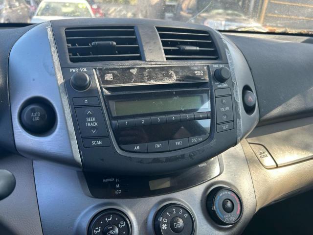 Toyota RAV4 Image 13