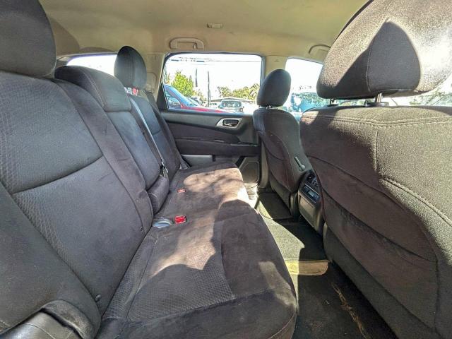 Nissan Pathfinder S Image 9