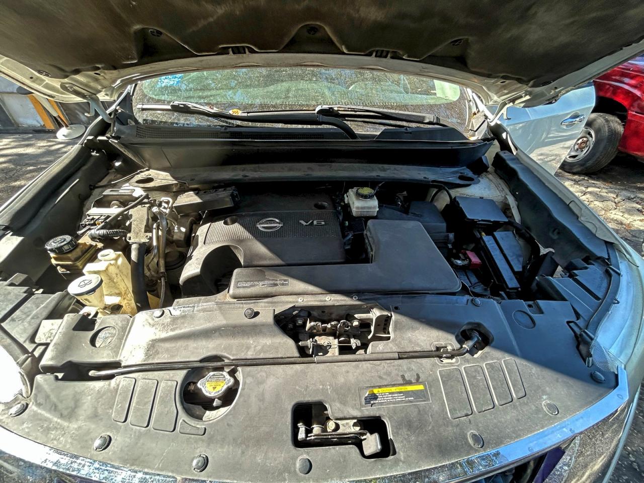 Nissan Pathfinder S Image 2