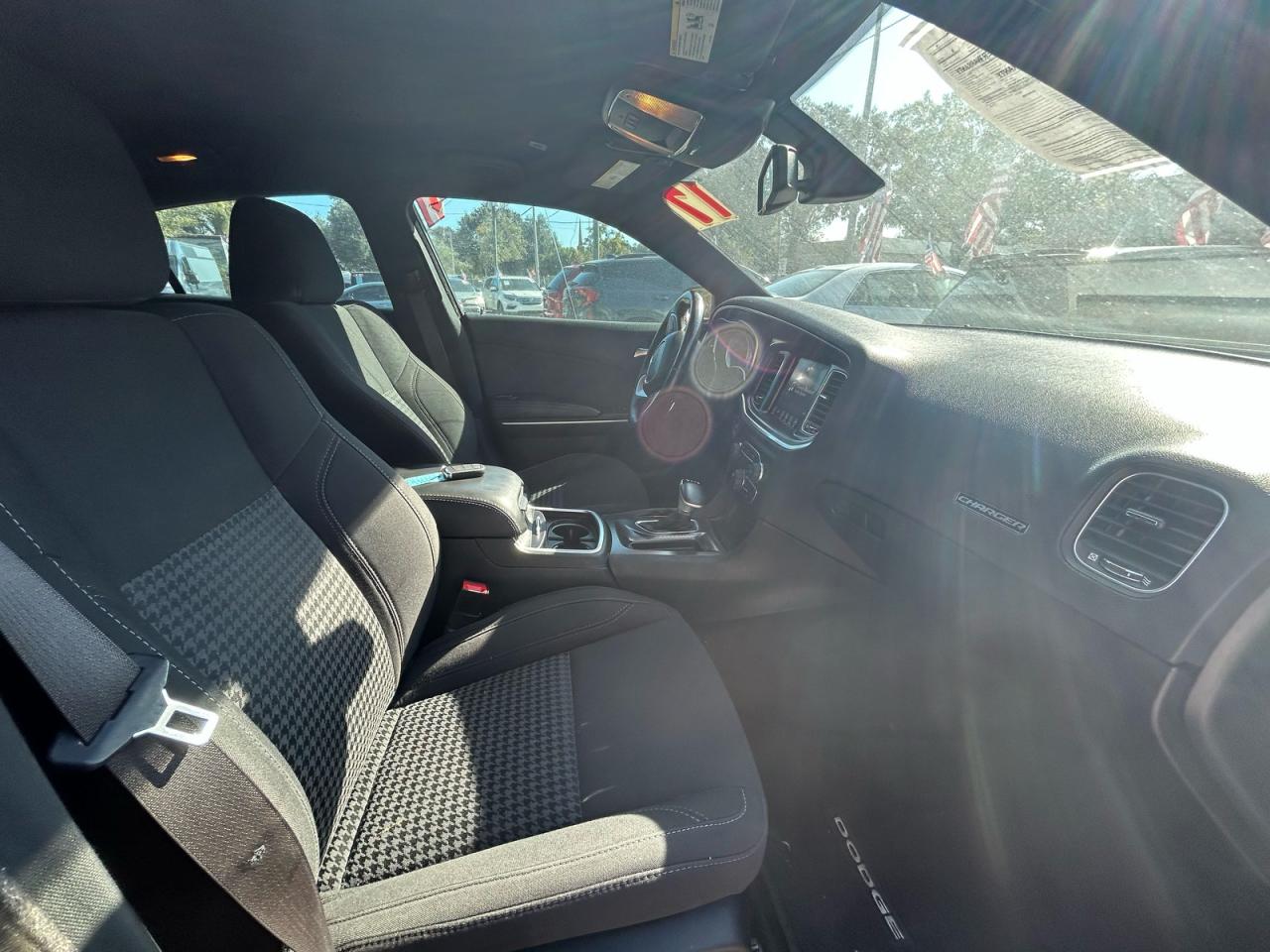 Dodge Charger Sxt Image 13