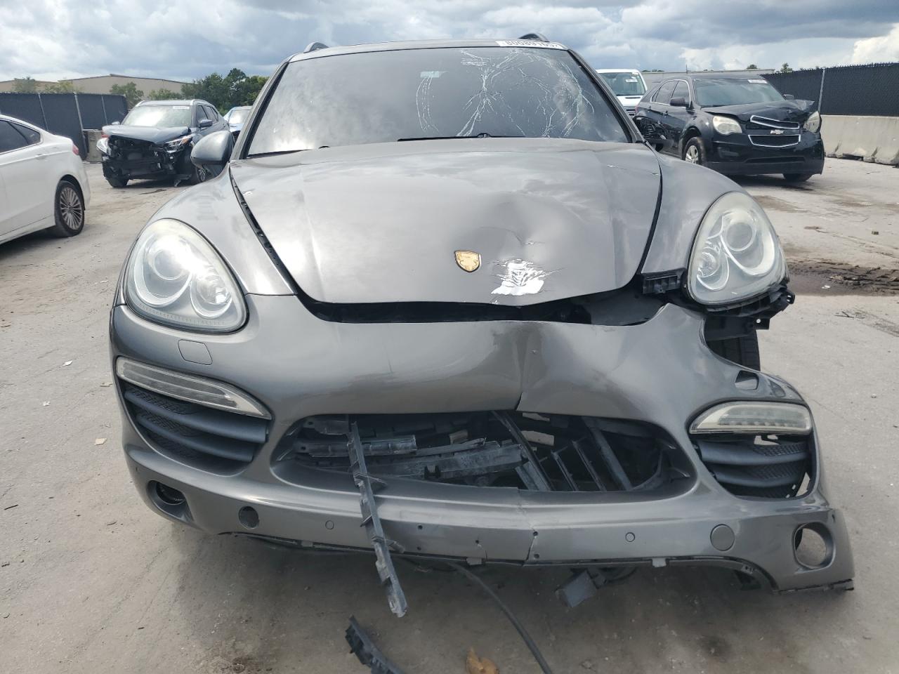 Porsche Cayenne S Image 4