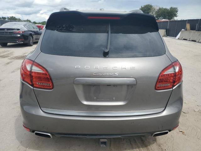Porsche Cayenne S Image 2