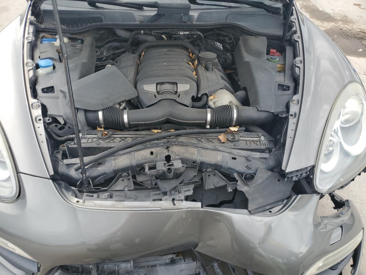 Porsche Cayenne S Image 6