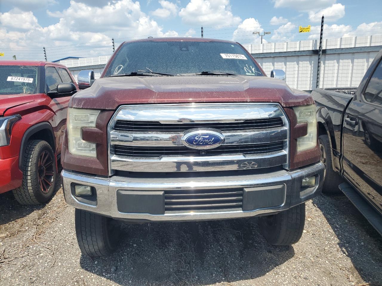 Ford F-150 Supercrew Image 11