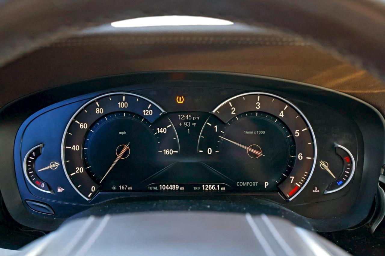 BMW 5 Series I Image 9