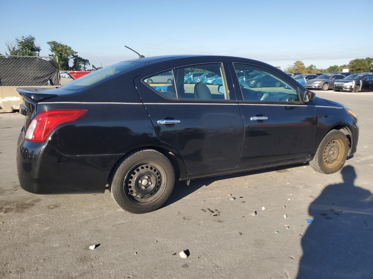 Nissan Versa S Image 4